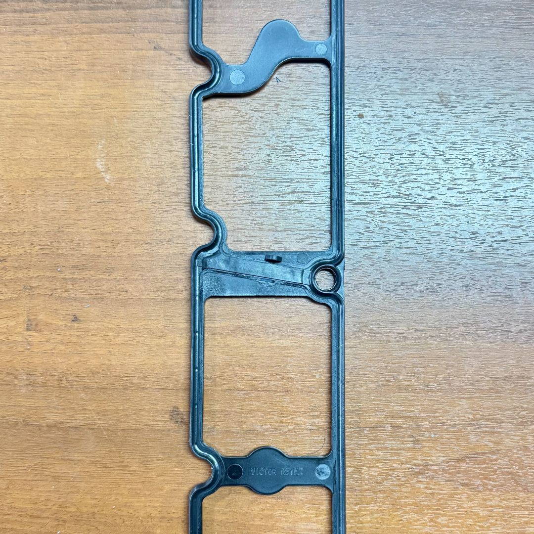 tapa-de-valvula-peugeot-hdi-16-8v-472310